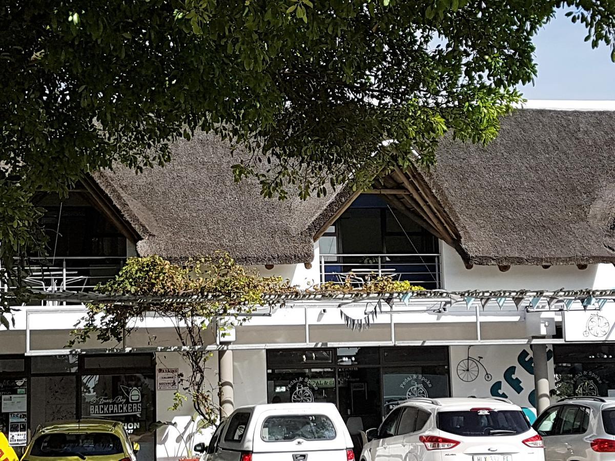 St Francis Bay Backpackers Hostel Exterior photo